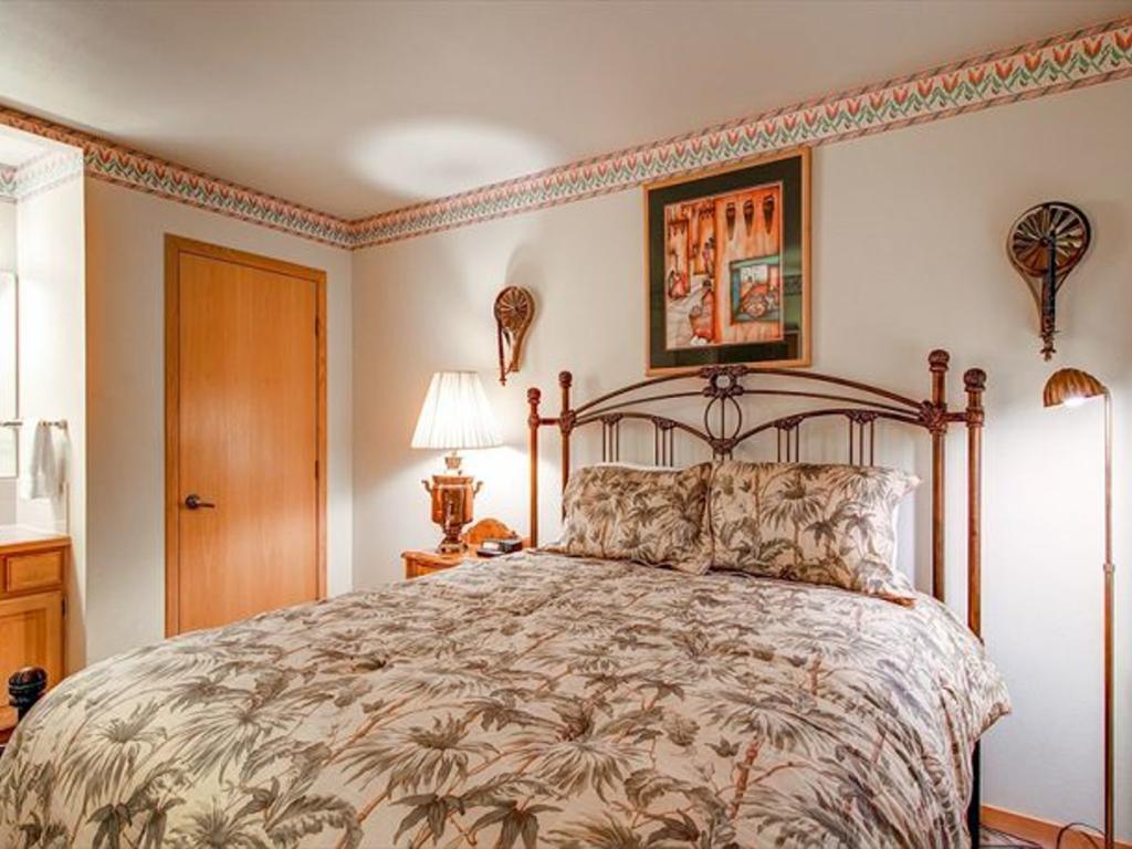 Tyra Chalet 127 Breckenridge Room photo